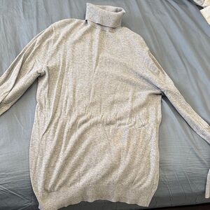 H&M Light Gray Turtleneck Sweater